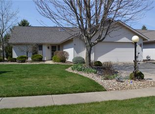 33114 Eagles Glen Ct, North Ridgeville, OH