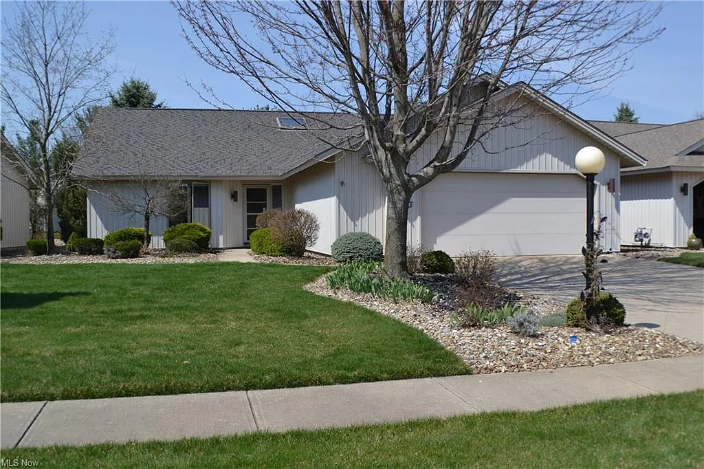 33114 Eagles Glen Ct photo 1