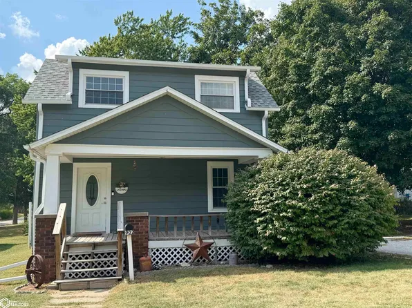 902 N Spruce St, Creston, IA 50801