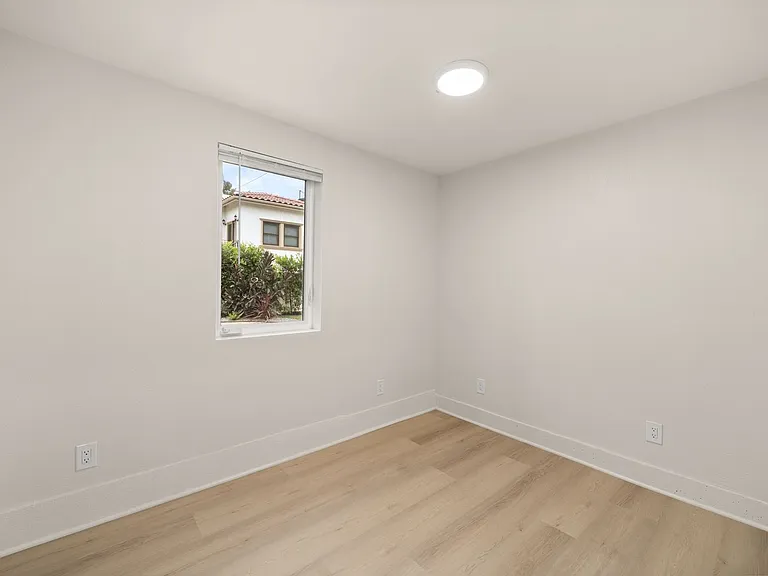 29-33 35 Kennebec Ave — Photo 15