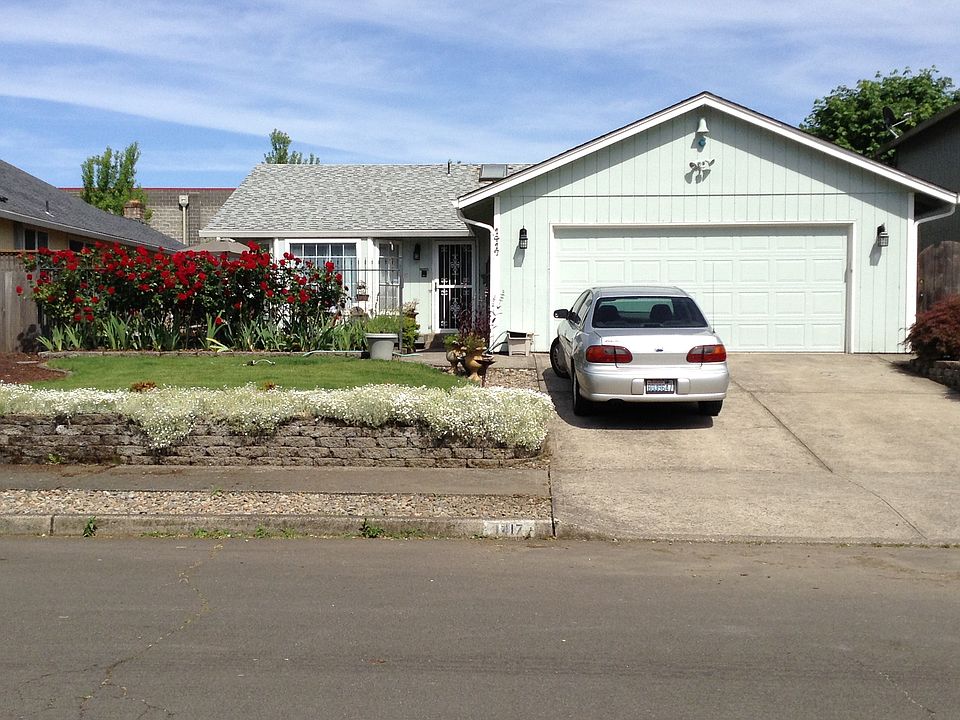 2nd image of 1417 SE 159th Ave