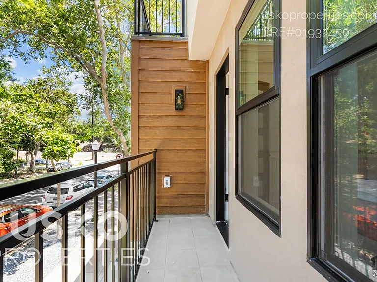 2824 D St — Photo 3