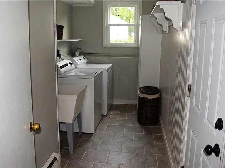 61 Carlyle Rd — Photo 9