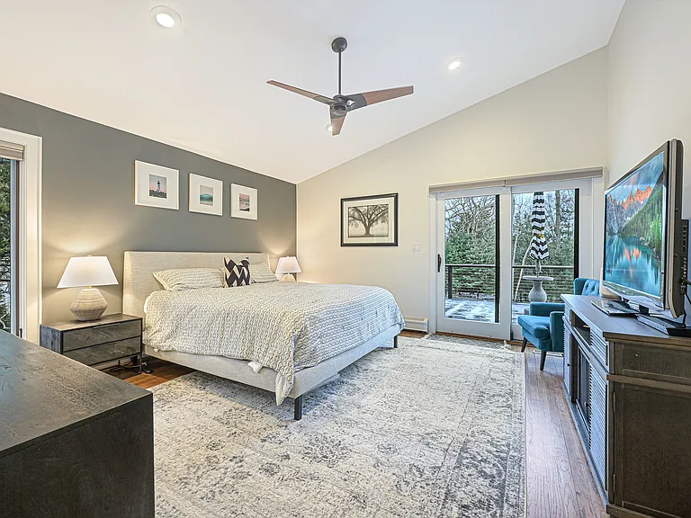 14 Hedges Banks Dr — Photo 12