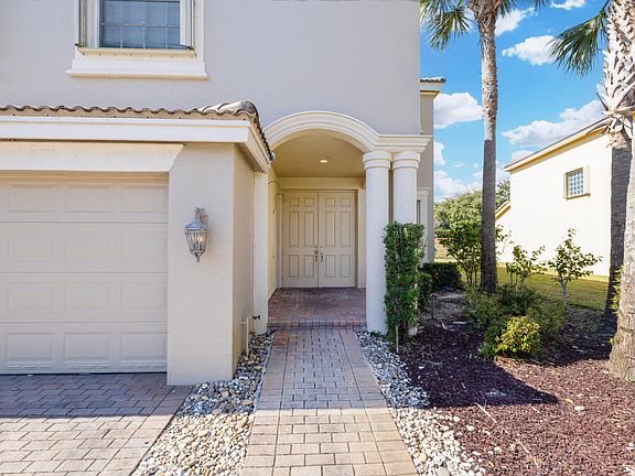 2nd image of 2705 Pienza Circle