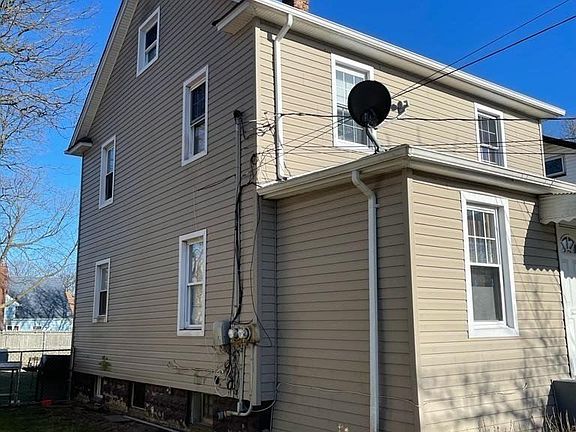 2nd image of 72 Mount Ave
