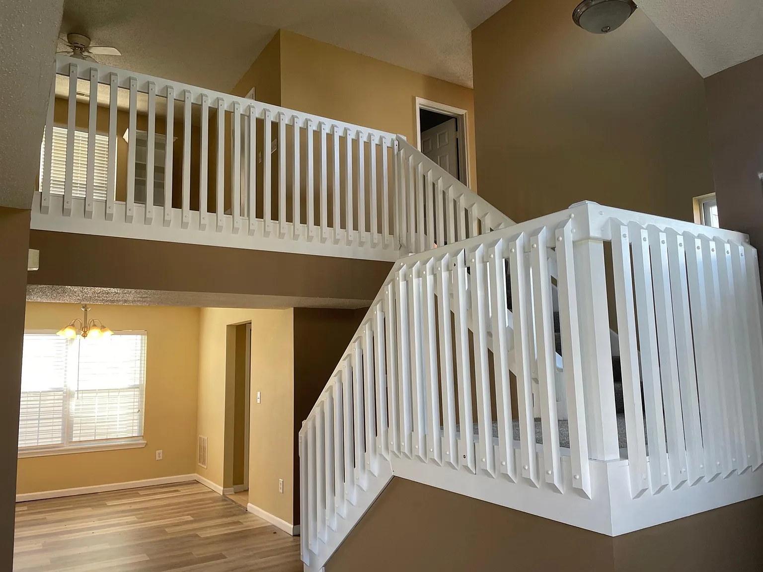 15366 Ten Point Dr — Photo 2