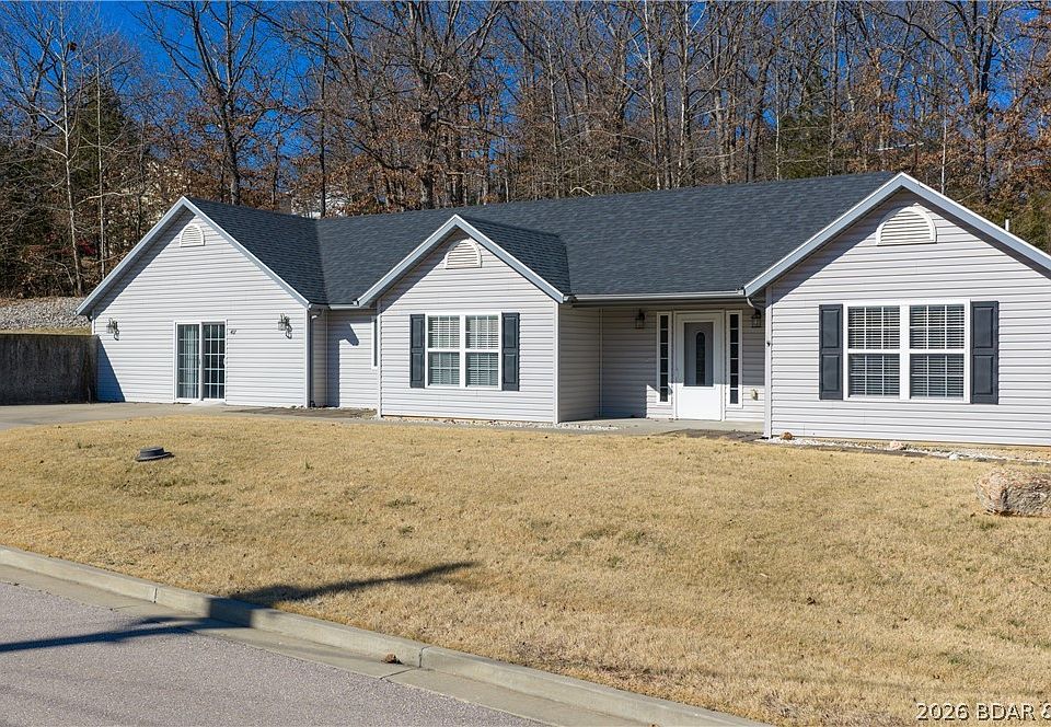 1st image of 407 Clint Ave