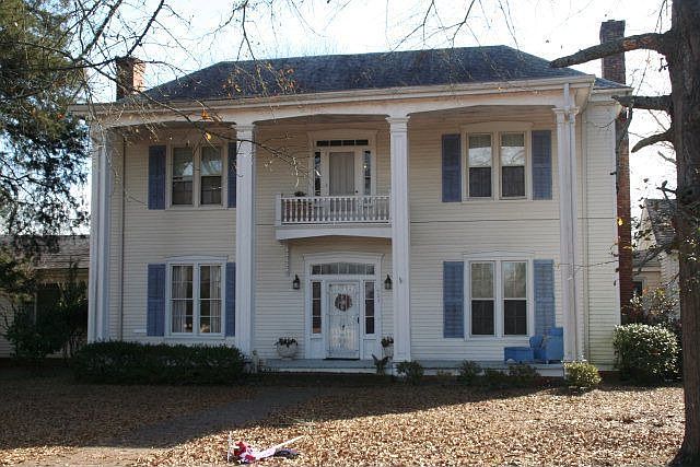 2nd image of 401 Boatwright St