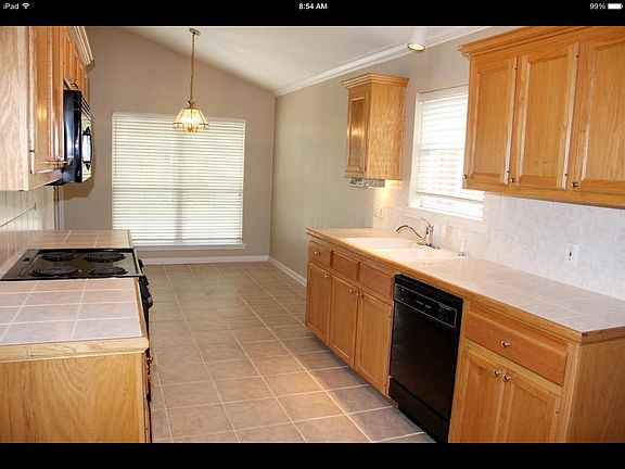 Kitchen / Breakfast Room