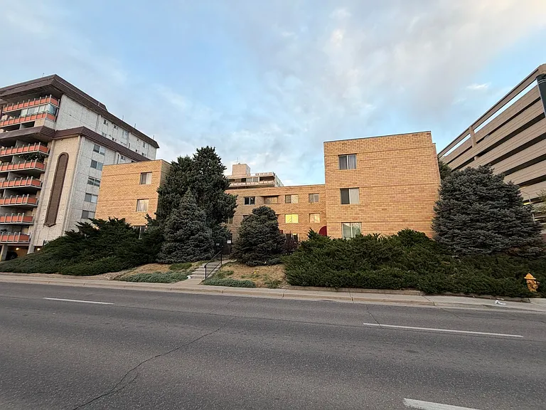 1100 Colorado Blvd #306 — Photo 28