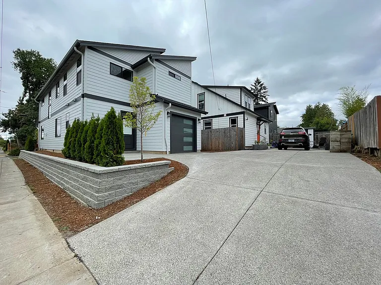 8191 N Haven Ave — Photo 35