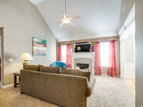 2nd image of 2613 Westhaven Dr