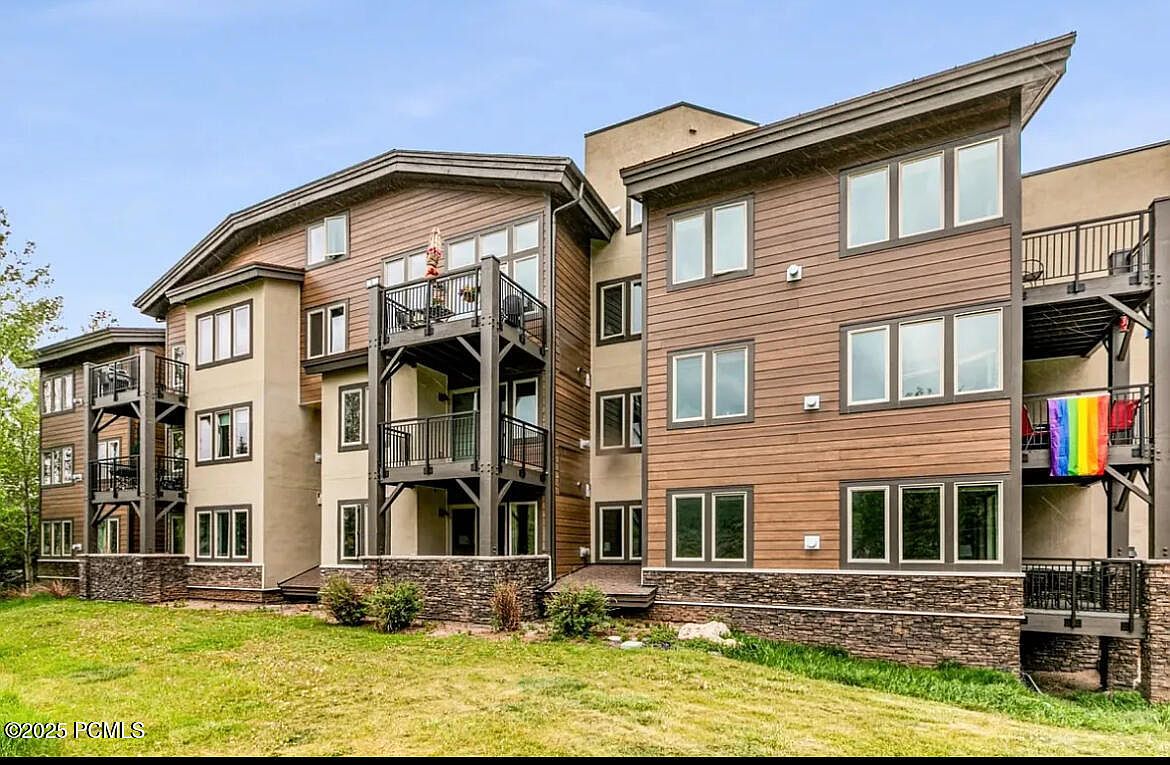 6749 N 2200 W APT B207, Park City, UT 84098 | MLS #12504724 | Zillow