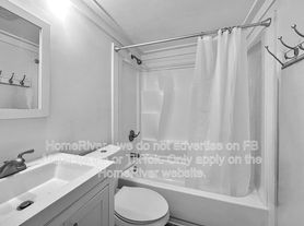573 Evergreen Ter