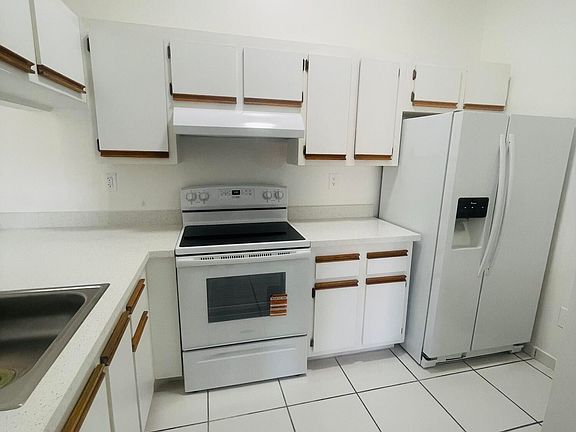 5th image of 18340 Mediterranean Blvd #2806
