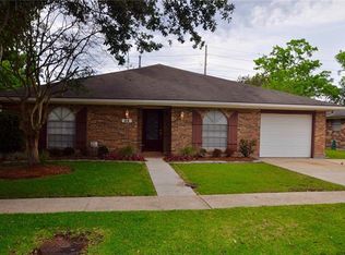 32 Normandy Dr, Kenner, LA 70065