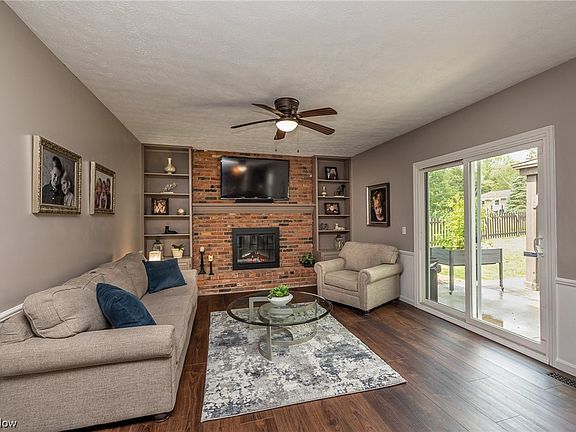 3rd image of 18110 Treasure Isle Cir