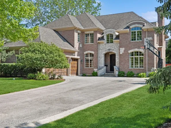 505 Kingston Ter, Deerfield, IL 60015