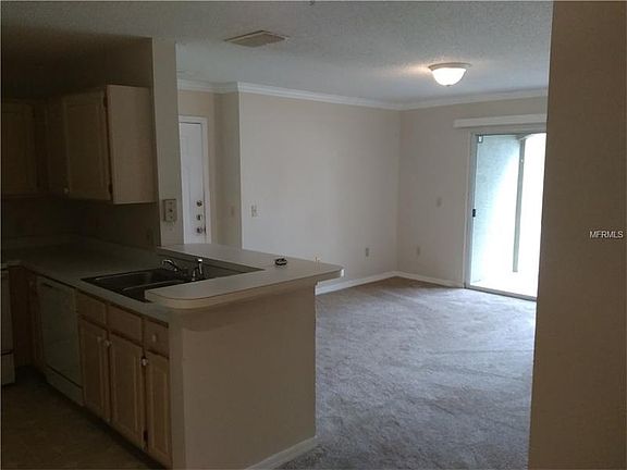 5th image of 1920 Summer Club Dr APT 106