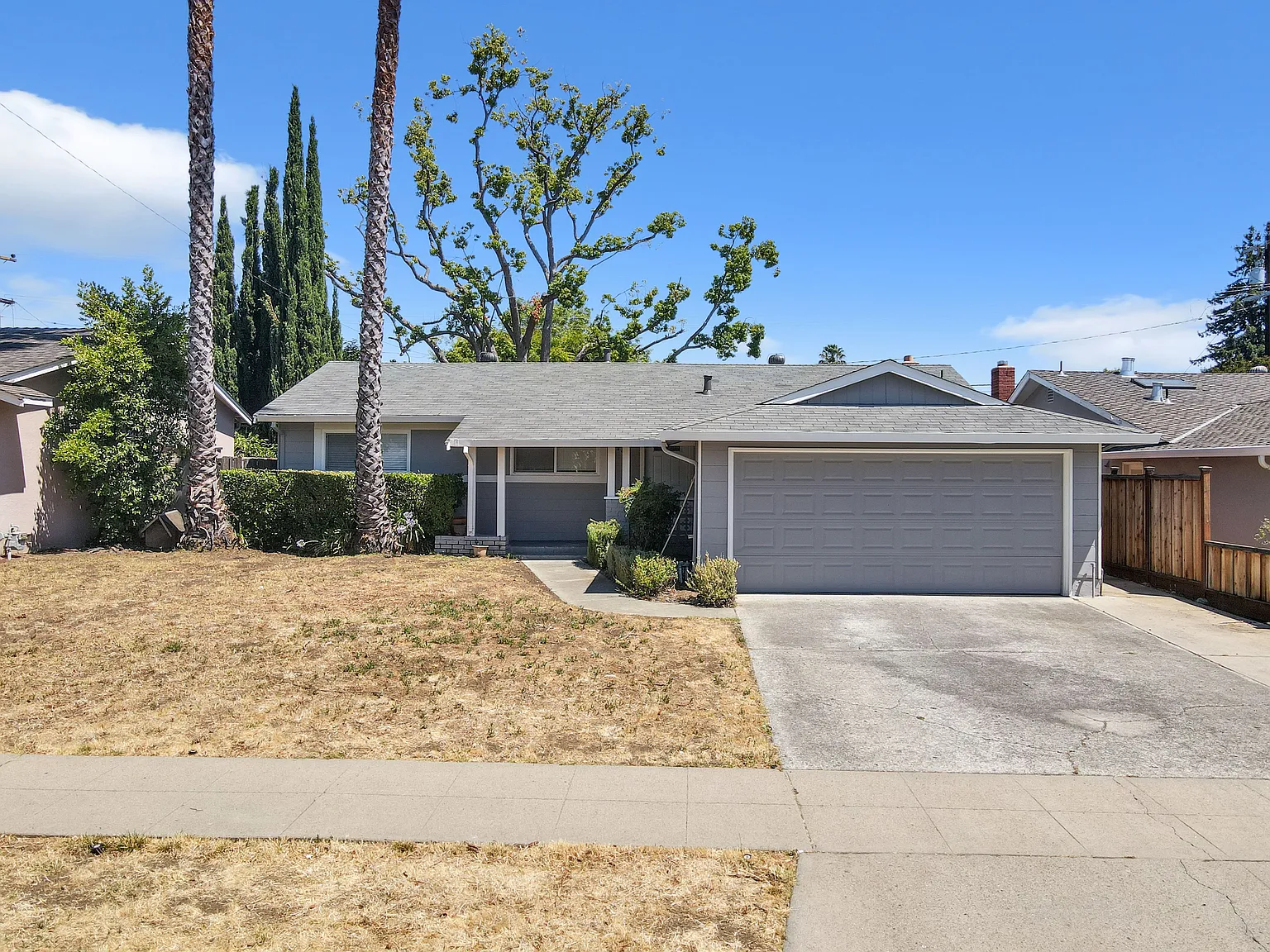 4 bed, 2.0 bath, 1565 sqft, $4,800 — Photo 2