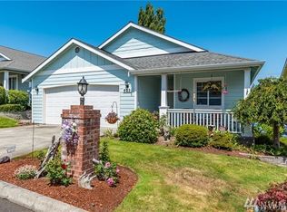 623 NW 12th Loop, Oak Harbor, WA 98277