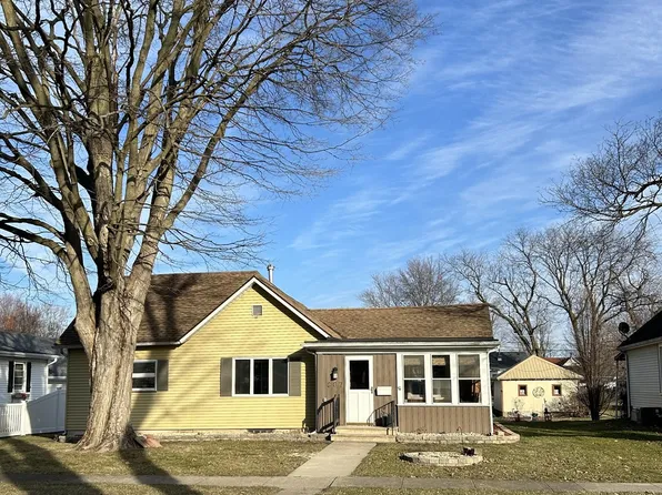 607 3rd Ave, Mendota, IL 61342
