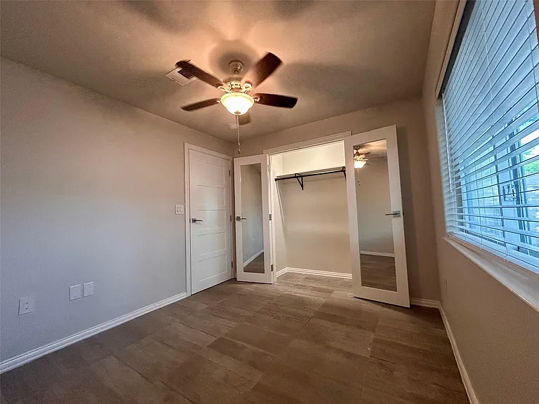 8907 Tronewood Dr #D — Photo 9