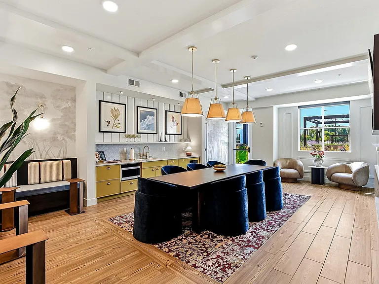 50-web-or-mls-21405-Dushane-Pkwy-50