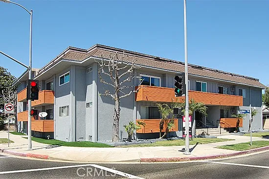 11825 National Blvd #4 — Photo 1