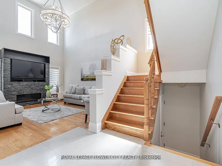 36 Louvain Dr — Photo 14