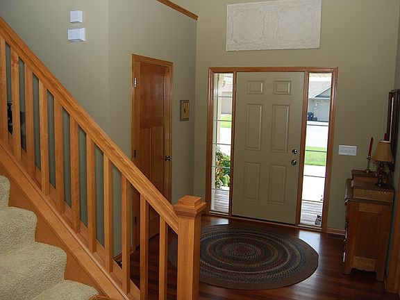 Spacious Foyer
