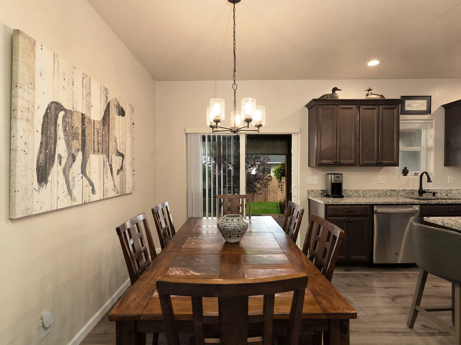 3 bed, 1275 sqft, $2,800 — Photo 3