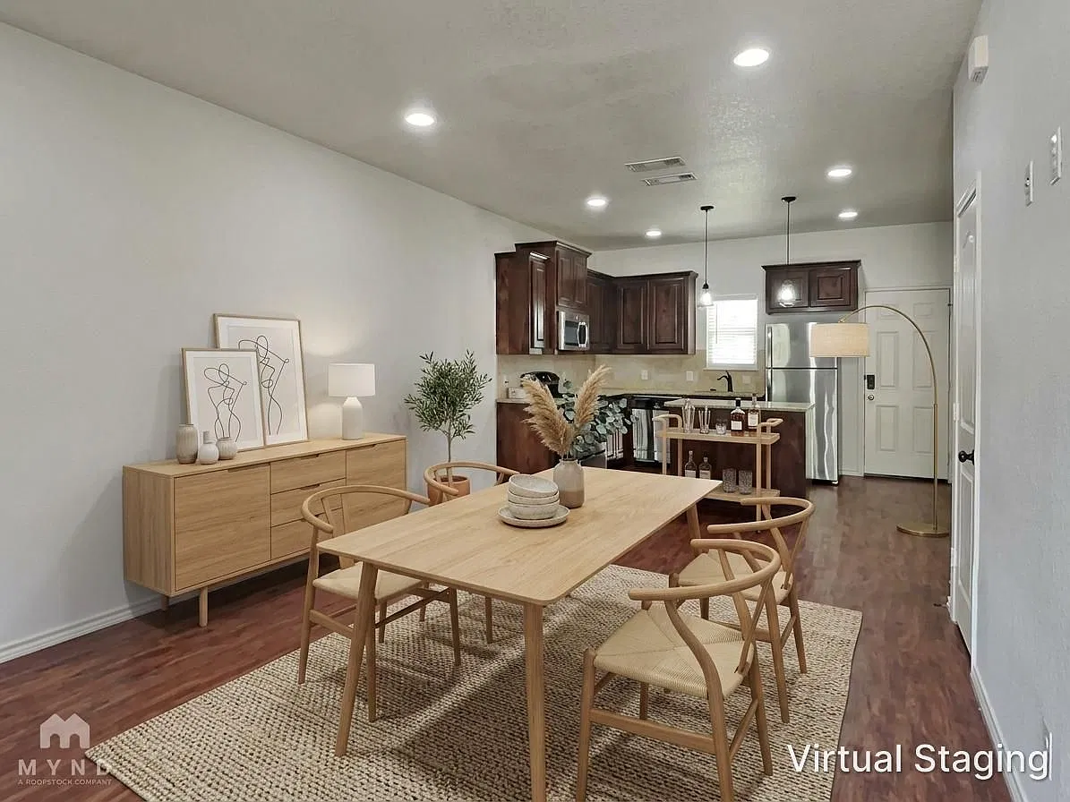 3 bed, 2.5 bath, 1604 sqft, $1,699 — Photo 3