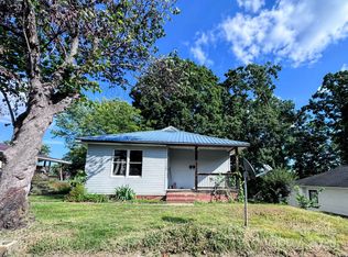 19 Thole St, Marion, NC 28752