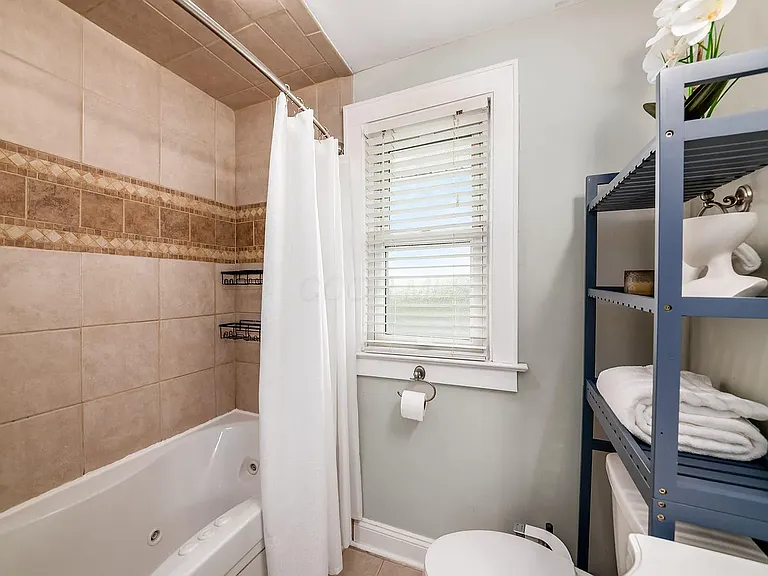 211 E Jenkins Ave — Photo 26