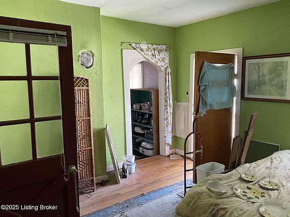 4th image of 1206 Park St