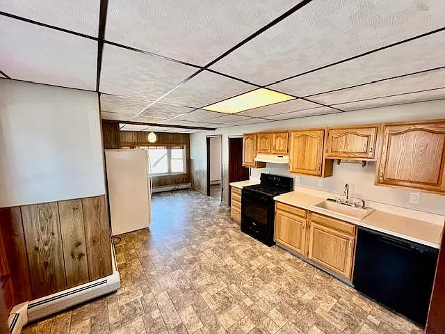 223 Carbon St — Photo 11