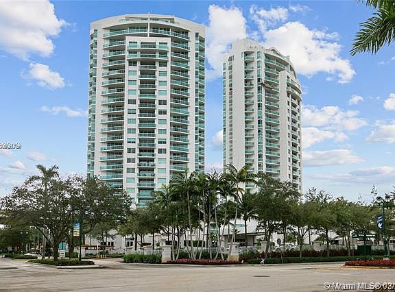 4th image of 19400 Turnberry Way APT 1111