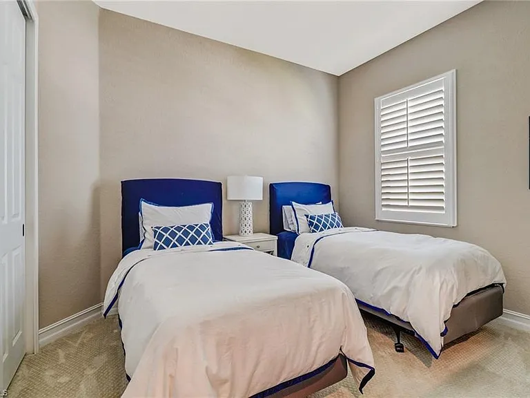 9902 Corso Bello Dr — Photo 33