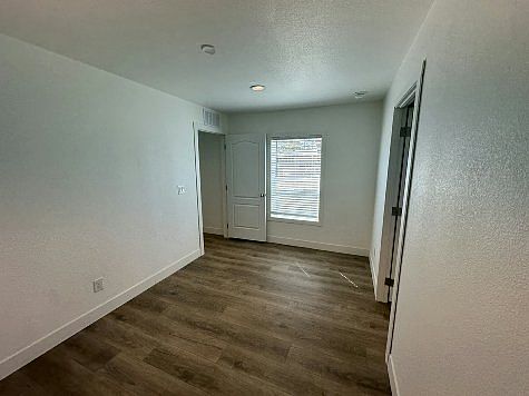 5th image of 2800 S Lamb Blvd Space 211