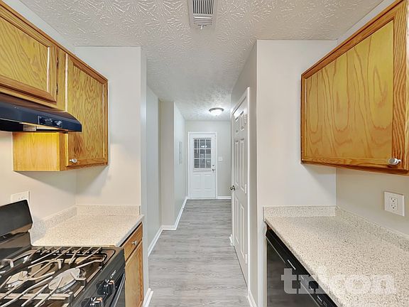 5th image of 101 Halehaven Dr