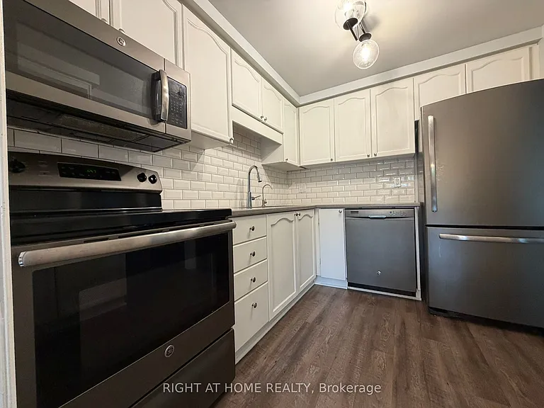 41 Edgemere Dr — Photo 10
