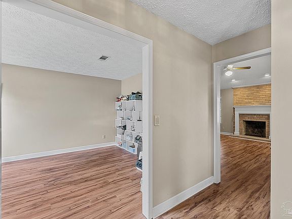 5th image of 9800 Sourwood Ct