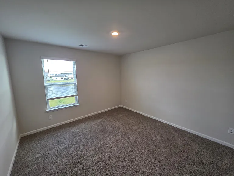 239 Londonshire Dr — Photo 28