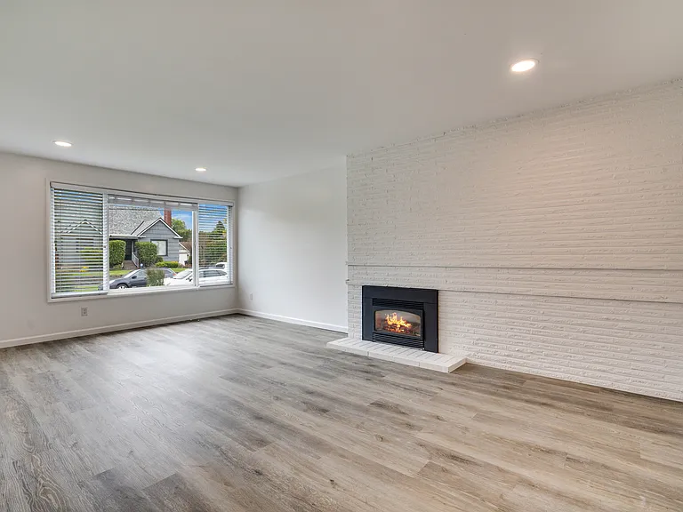 1416 N Cedar St — Photo 10