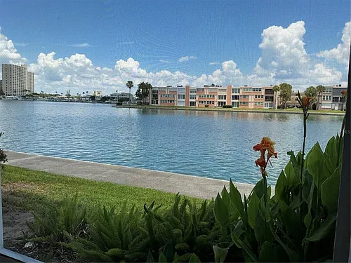 7645 Sun Island Dr S #101 Photo 1