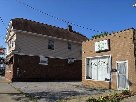 2nd image of 804 E 222nd St