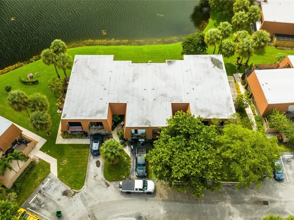 11032 SW 15th Manor, Davie, FL 33324