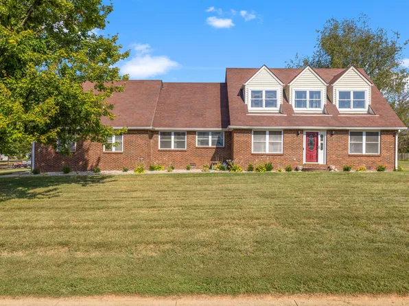 908 W Count Fleet Cir, Danville, KY 40422